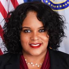 Shannon Andrews's Instagram, Twitter & Facebook