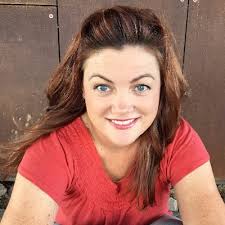 Robin Daniels (@RobinD_writer)