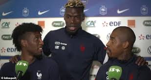 De quoi faire saliver les prétendants à la venue de paul pogba. Man United Paul Pogba Makes A Swift Exit After Being Teased About Joining Psg By France Team Mates Daily Mail Online