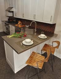 Domestic galley kitchen design permits plenty of woodwork to be put into a part of the kitchen, you can have a door or walkways at the finish of the run. Smart Idea Breakfast Bar Small Kitchen Layout Ideas