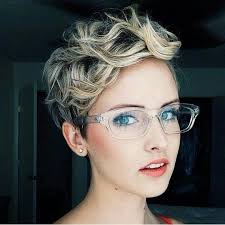 When opting for short haircuts for women with round faces, remember that bangs can either make or break the look. How To Choose Glasses For Short Hair And Round Face Shape