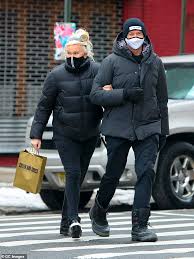 List of all hugh jackman vip packages and tour dates for 2021. Hugh Jackman And Deborra Lee Furness Share A Tender Moment In Nyc News Parrots