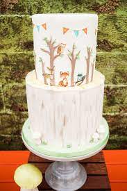 Woodland Animal Cake From A Modern Woodland Baby Shower On Kara S Party I Animal Baby Shower Cake Woodland Creatures Baby Shower Cake Baby Shower Cakes Neutral