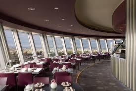 Der alexanderplatz hat seinen namen dem russischen zaren alexander dem ersten bekommen. Top10 Liste Restaurants Mit Aussicht Und Dachterrasse Top10berlin