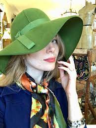 Vintage Hat And Scarf For Sale Visit Us At Our Shop In Chicago The Address Is 5201 2511 W North Ave Vintage Clothes Women Boutiques Near Me Vintage Boutique