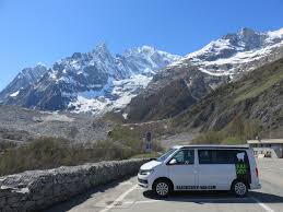 Randonner en suisse, c'est découvrir un pays de montagne par excellence, où les sommets de 4000m rivalisent de verticalité. Roadtrip Italie Suisse En Van Avec Blacksheep Notre Petit Grain D Asie