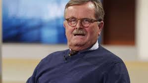 Frank Ulrich Montgomery: Ärztepräsident kritisiert Auslaufen von  Corona-Maßnahmen