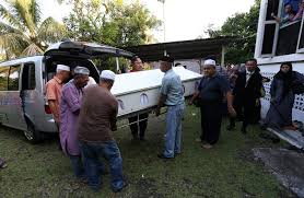 Keluarga siti kharina meminta orang ramai berhenti menyebar maklumat palsu kononnya ketua jururawat itu sudah ditemui. Ianya Sangat Menyakitkan Adik Ketua Jururawat Minta Henti Sebar Berita Tak Benar Remaja