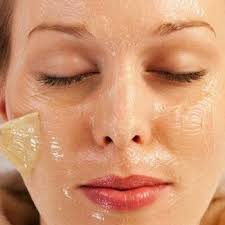 как избавиться от белых пятен на лице в домашних условиях Olivkovoe Maslo Dlya Uhoda Za Kozhej Lica V Domashnih Usloviyah Narodnye Recepty Lico Maski Zhelatinovaya Maska Dlya Lica