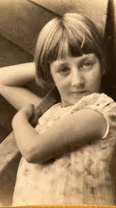 Easter egg gifted to child during WWII goes up for auction after it was  preserved for 85 years