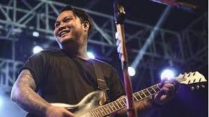 Berikut chord 'pedih', lagu yang ada di album pertama last child yang bertajuk grow up dirilis pada 2007. Kunci Gitar Pedih Dasar
