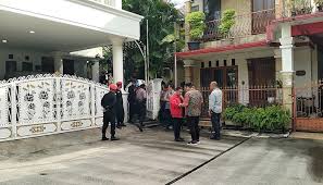 KPK Geledah Rumah Hasto Kristiyanto - Sumber : IniJabar.com - BeritaSatu  Network