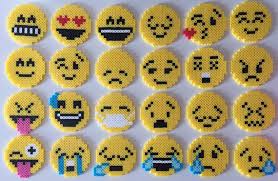 Emoji Perler Perline 24 Stili Perler Bead Emoji Perler Bead Patterns Hama Beads Patterns