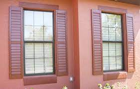 Akan tetapi pemilik rumah bisa menerapkan beberapa jendela sekaligus dalam satu bagian, sehingga tetap enak dipandang meski saling berdempetan sekalipun. 80 Model Jendela Rumah Terbaru Dan Terlengkap Desain Rumah Online