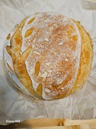 Ok she is out of the oven. Kind proud Scoring will get better