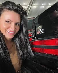 I'm in love…#192 of #547 built…if you know you know…ya know 🖤🖤🖤 we live  1-6pm