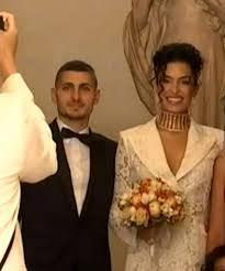 Jun 06, 2019 · il centrocampista marco verratti ha ufficializzato la sua relazione con jessica aidi, cameriera e modella per la quale ha perso la testa tanto da dire addio alla moglie laura e ai due figli Xw8wzhiwrleowm