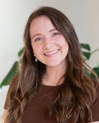 Hannah Neely's Instagram, Twitter & Facebook