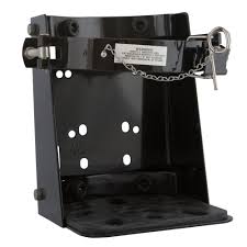 This metal retention strap bracket is manufactured from durable steel with an enamel finish. Kidde Vehicle Fire Extinguisher Mount For Use On 20 Lb Fire Extinguishers 292474 The Home Depot