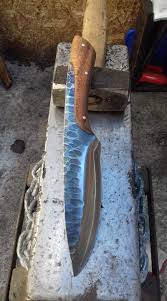 Interesting Handle Design Https Hotellook Com Cities Tokyo Marker 126022 Pinterest Knife Forged Knife Knife Handles These handmade knives from mermelada studio were inspired by the shapes and songs of birds.