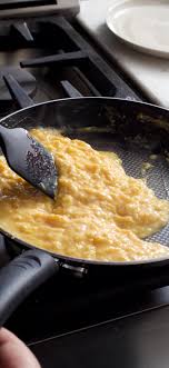 Creamy French Style Scrambled Eggs For Incredibly Lush And Creamy Eggs The Key Is To Take Things Slow Egg Dishes Breakfast Breakfast Recipes Recipes