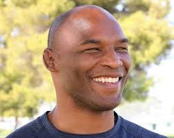 Bio Graduated in Kinesiology in 2005 and became a personal trainer. I also  became a professional fighter in 2009-2017. It has always been more than  just transforming the body though, the mind