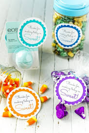 We have filled this basket with various essential items and a few cute luxury items to make sure that the new baby boy is comfortable and happy. Free Printable Baby Shower Favor Tags In 20 Colors Play Party Plan