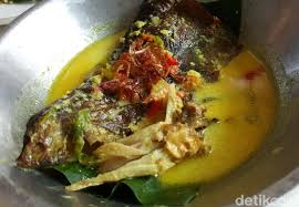 Ikan asap keting 2 sch santan instan bumbu halus : Gurih Semangit Ikan Pari Asap Dimasak Dengan Santan Dan Cabe