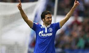 Borussia mönchengladbach eintracht frankfurt energie cottbus freiburg hamburger sv hannover hansa rostock hertha berlin hoffenheim kaiserslautern karlsruhe köln mainz 05 msv duisburg nurnberg paderborn schalke 04 stuttgart werder bremen wolfsburg. Raul Could Replace Wagner As Schalke Manager Egypttoday