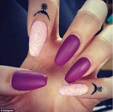 Aug 20, 2017 · there are always different kinds of tattoos trending, but cuticle tattoos may be the absolute prettiest kind we've ever seen. People Are Going Gaga For Cuticle Tattoos Like Rihanna S Daily Mail Online