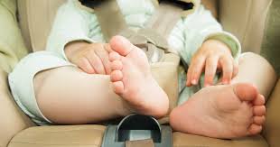 Dasselbe gilt für kinder, die vor ihrem 12. Kindersicherheit Im Auto Ein Ratgeber Fur Babyschale Reboarder Und Kindersitz Schwanger At