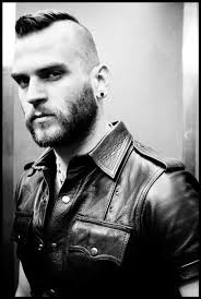 12 Short Mohawk Hairstyles For Men Mens Hairstyles 2014 Mohawk Frisur Manner Frisuren Und Manner Irokese