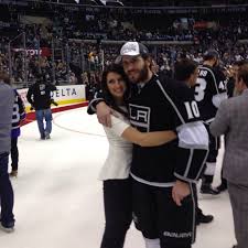 He previously played for and was captain of the philadelphia flyers. Wives And Girlfriends Of Nhl Players Mike Richards Lindsey Macdonald
