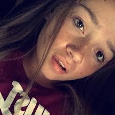 Linda Rivelli's Instagram, Twitter & Facebook