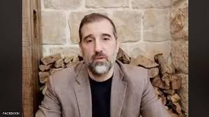 واعتبر رامي مخلوف أن الآيات الأربع تدل على شيء واحد هو الفرج، معتبرًا أن اليلاء وعرف عن مخلوف في تسجيلاته المصورة استشهاده بآيات قرآنية، ومحاولة إظهار نفسه بمشهد متدين. Ø³ÙˆØ±ÙŠØ§ Ù…Ù†Ø¹ Ø±Ø§Ù…ÙŠ Ù…Ø®Ù„ÙˆÙ Ù…Ù† Ù…ØºØ§Ø¯Ø±Ø© Ø§Ù„Ø¨Ù„Ø§Ø¯ Ø£Ø®Ø¨Ø§Ø± Ø³ÙƒØ§ÙŠ Ù†ÙŠÙˆØ² Ø¹Ø±Ø¨ÙŠØ©