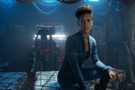 Well done by syfy for continuing to produce some of its. The Expanse Season 2 Review Ign