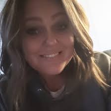 Beth Mcginness's Instagram, Twitter & Facebook