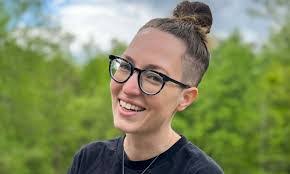 Katelyn Smith's Instagram, Twitter & Facebook