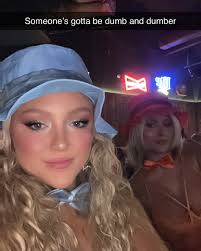 I'm gonna hang by the bar… put out the vibe…