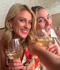 Jessica Burch's Instagram, Twitter & Facebook