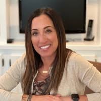 Laurie Holman's Instagram, Twitter & Facebook