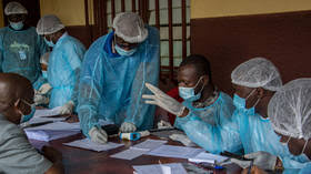 Aug 22, 2020 · ebola virus and marburg virus are related viruses that may cause hemorrhagic fevers. Z5kyjymkyjgvbm