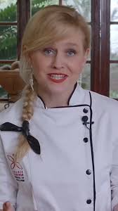 Jackie Cameron (@jackiecameronincolour) · Hilton