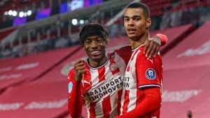 Minuttet efter tog matthijs de ligt bolden med hånden som bageste mand. Familieman En Doelpuntenmaker Cody Gakpo Ik Weet Zeker Dat We Van Ajax Kunnen Winnen Omroep Brabant