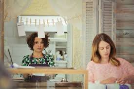 Η βίκυ παπαδοπούλου θέλει να κάνει τα πάντα άψογα και αυτό που την εκνευρίζει είναι να αντιμετωπίζουν το επάγγελμα του ηθοποιού ως προχειροδουλειά, όπως λέει χαρακτηριστικά. Kratas Mystiko Celebrities Eidhseis Yupiii Gr