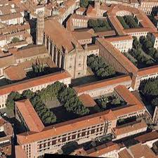 Pierre de fermat, sayılar teorisindeki çalışmalarıyla ve özellikle ''fermat'ın son teoremi'' ile hatırlanan bask kökenli fransız bir hukukçu ve matematikçiydi. Classes Preparatoires Lycee Pierre De Fermat Toulouse Home Facebook