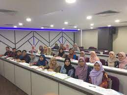 Perpustakaan uitm melaka telah ditubuhkan pada 15 ogos 1984, yang pusat sumber kampus bandaraya melaka diketuai oleh seorang timbalan ketua pustakawan yang berpusat di perpustakaan uitm kampus melaka ( alor. Finestkbm On Twitter Pendaftaran Pelajar Baru Finance Tahniah Diucapkan Kepada Pelajar Baru Dan Selamat Datang Ke Uitm Melaka Kampus Bandaraya Melaka Familyfinest Wearechampion Finestkbm Https T Co Sjccxjpgvj