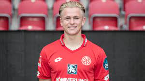 Megan is related to donald w dunlevy and lena j dubyak as well as 3 additional people. Jonathan Burkardt Spielerprofil Dfb Datencenter
