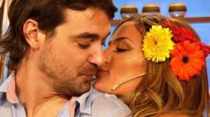 Mirá!: Paula y Peter presentaron a Olivia