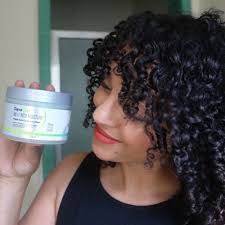 Are you desperately trying to fend off frizz before your hair dries? 10 Fixes For Frizzy Hair That Actually Work Naturallycurly Com